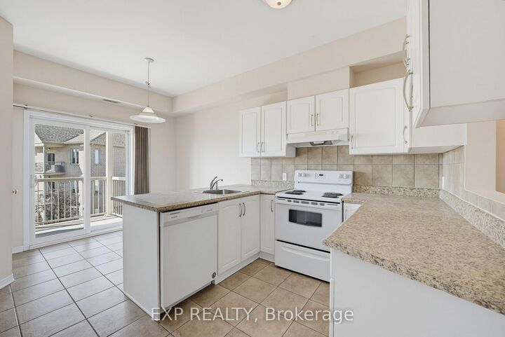 Property Photo:  190 Rustic Hills Crescent 7  ON K4A 0B9 