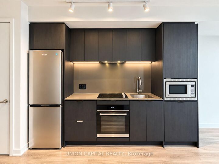 Property Photo:  101 John Street N 618  ON L8R 0B8 