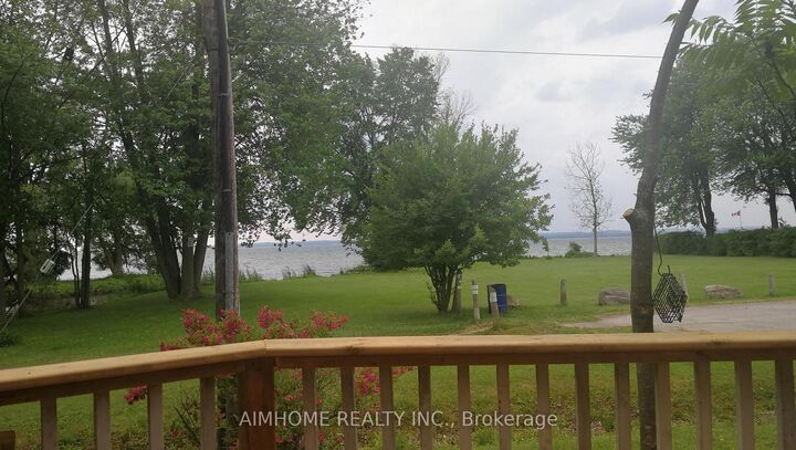 Property Photo:  19 Shoreline Place 1  ON L4P 1L3 