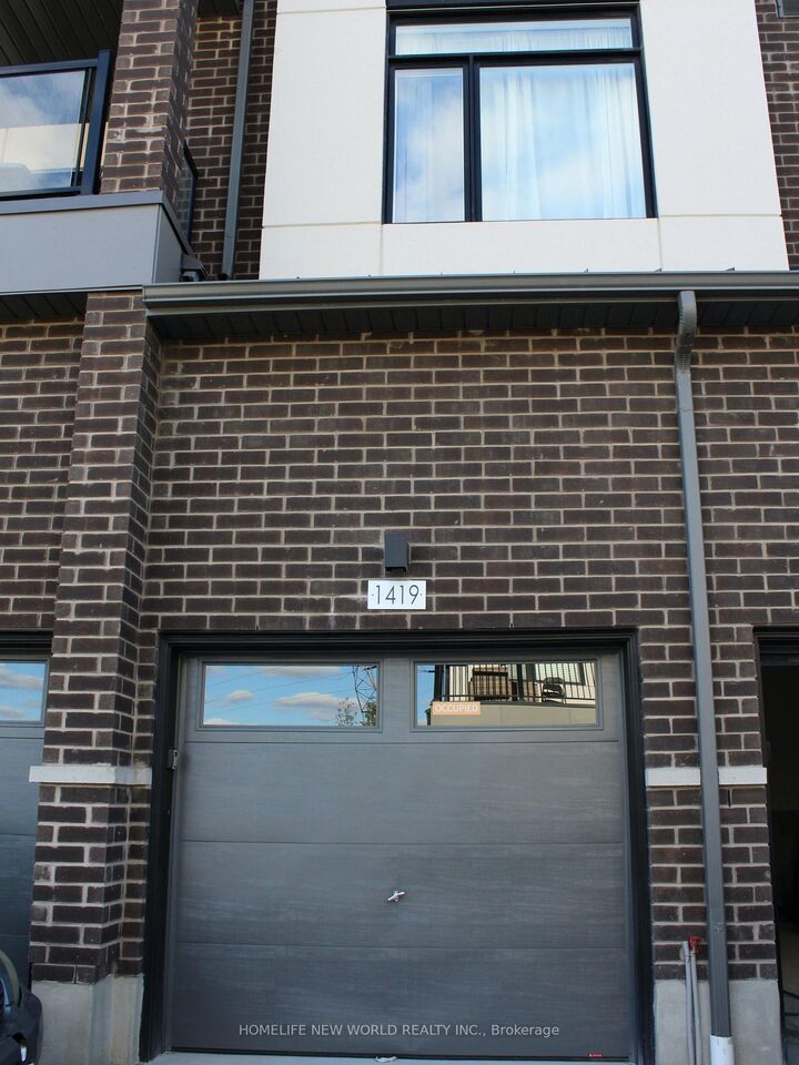 Property Photo:  1695 Dersan Street 1419  ON L1X 0S9 