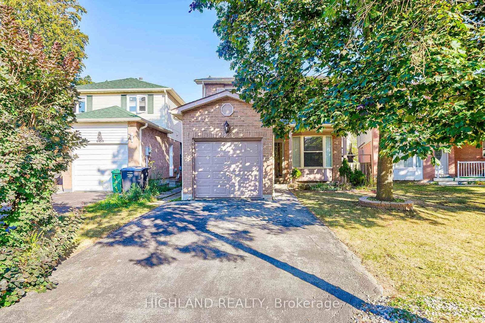 Property Photo:  6455 Tisler Crescent  ON L5N 3G6 