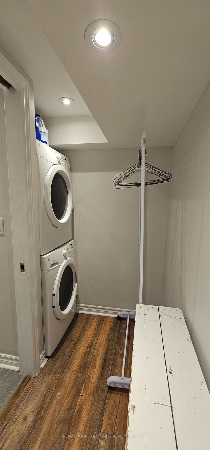 Property Photo:  46 Courtland Crescent  ON L9N 0A9 