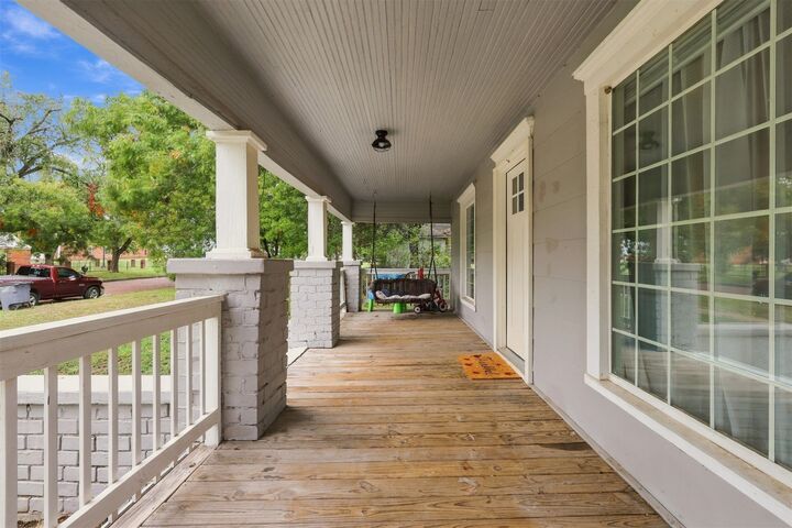 Property Photo:  307 W Main Street  OK 74436 