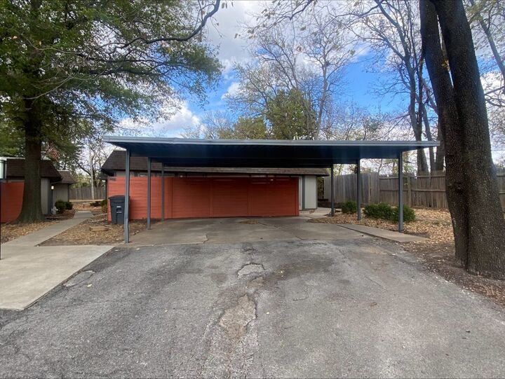Property Photo:  5305 E 32nd Place B  OK 74135 