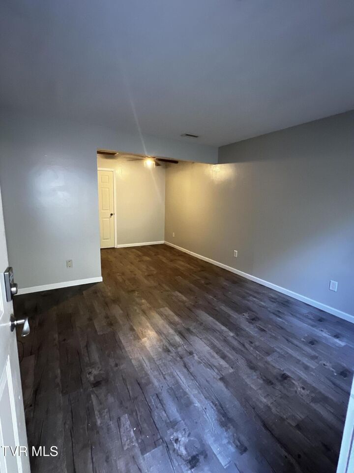 Property Photo:  1419 Colony Park Drive 16  TN 37604 