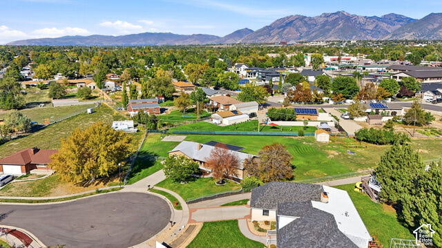 Property Photo: 515 E 10695 S UT 84070
