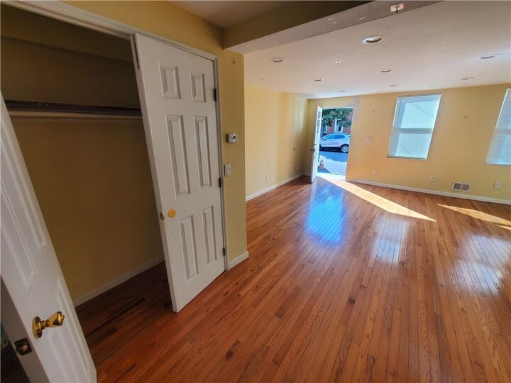 Property Photo:  61 S 19th St  PA 15203 