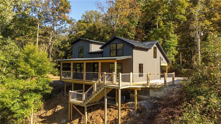 Property Photo:  209 Upper Godfrey Dr  PA 15656 