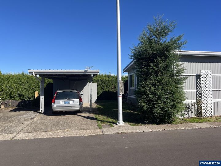 Property Photo:  5422 Portland Rd NE 67  OR 97305 