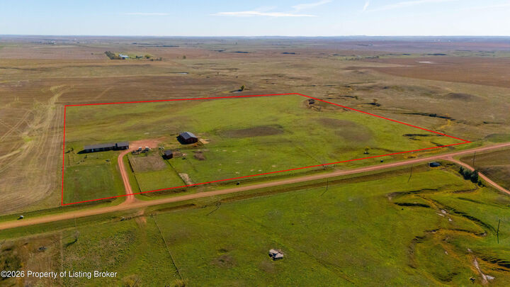 Property Photo: 3876 133rd Avenue SW ND 58622