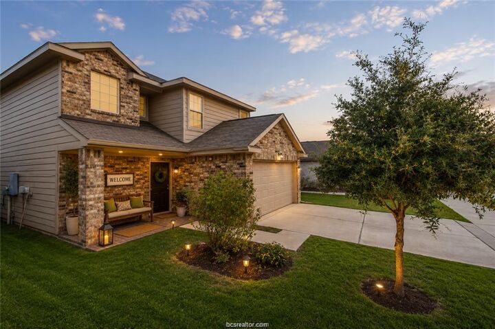 Property Photo: 2049 Oakwood Forest Drive TX 77803