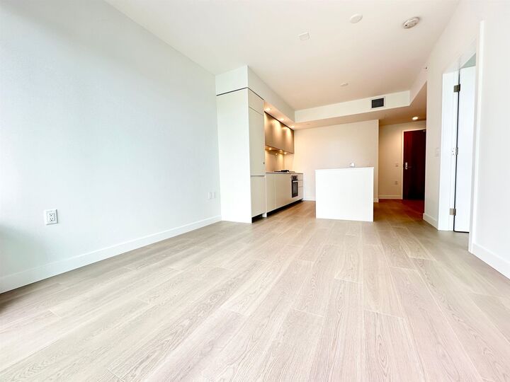 Property Photo:  6537 Telford Avenue 1408  BC V5H 0K9 