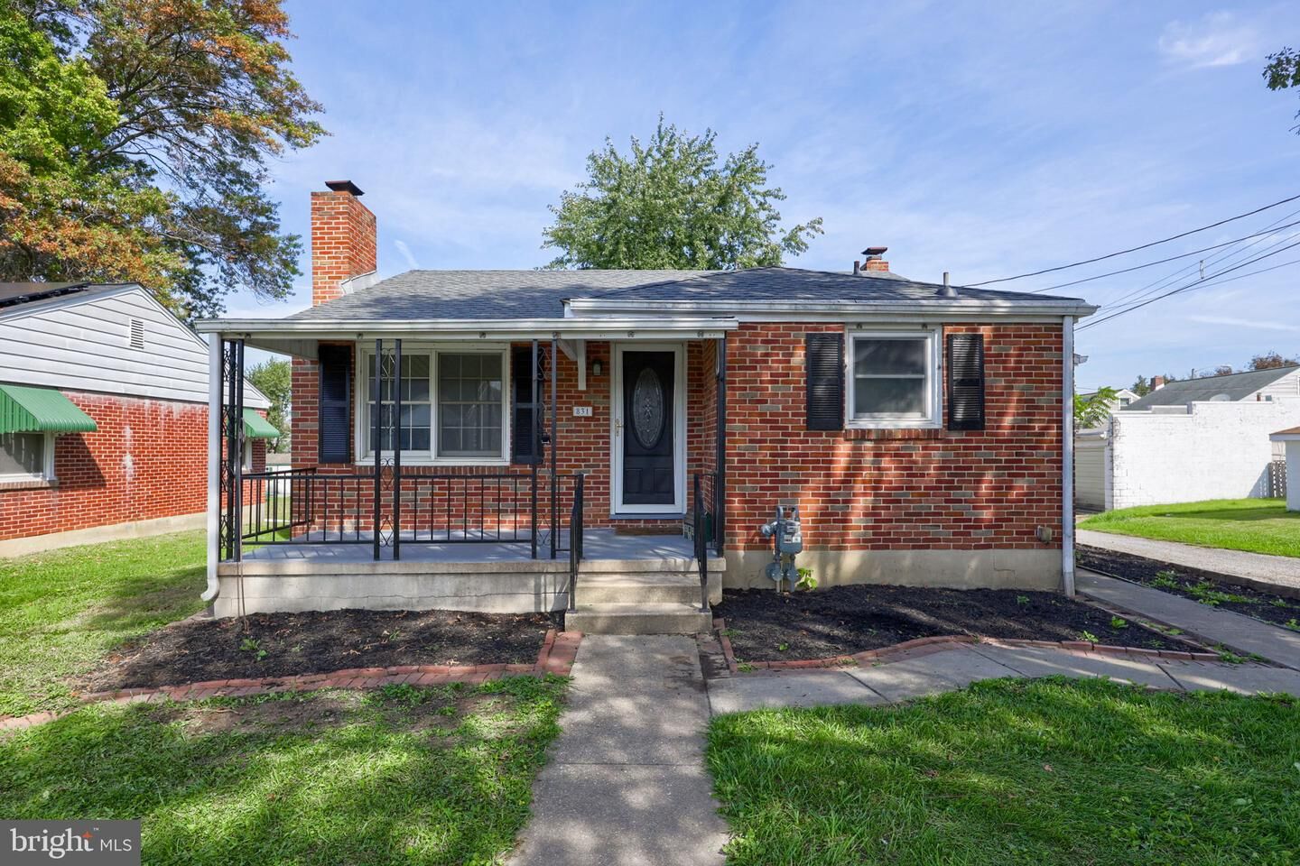 Property Photo:  831 E Maple Street  PA 17403 