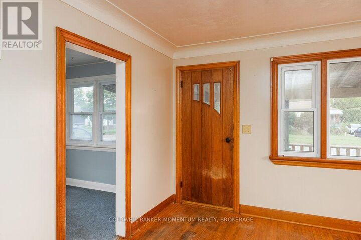 Property Photo:  18 Pietz Avenue  ON L3C 1Z4 