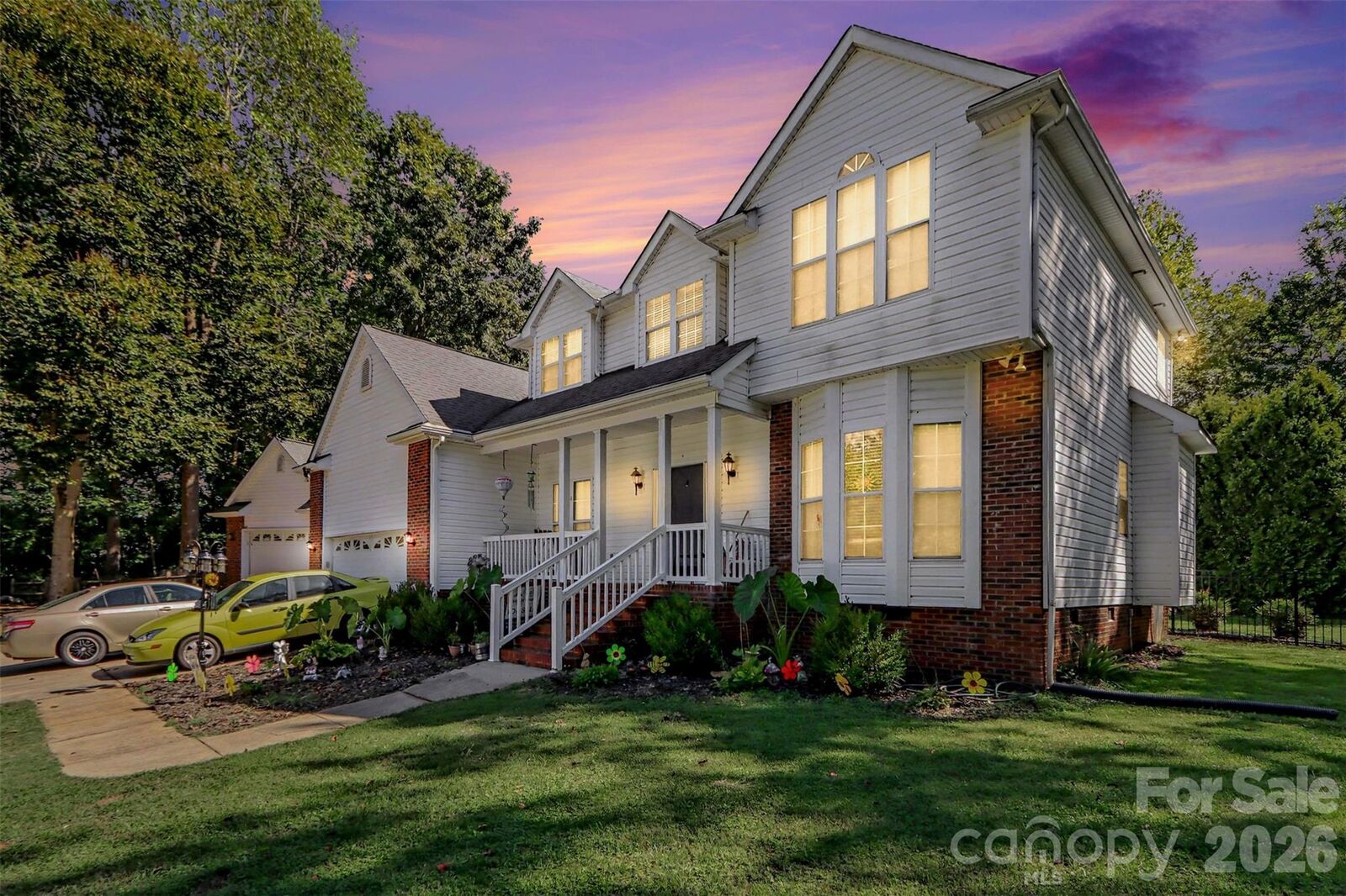 Property Photo:  1233 Waterford Road  NC 28092 