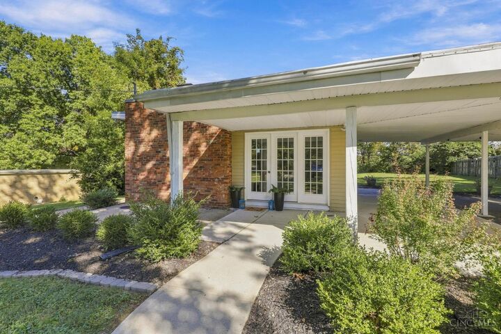 Property Photo:  7694 View Place Drive  OH 45224 