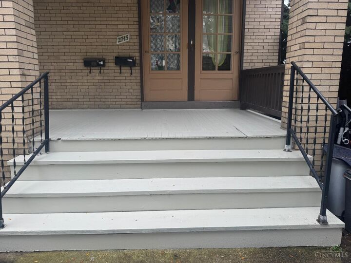 Property Photo:  2715 Markbreit Avenue  OH 45209 