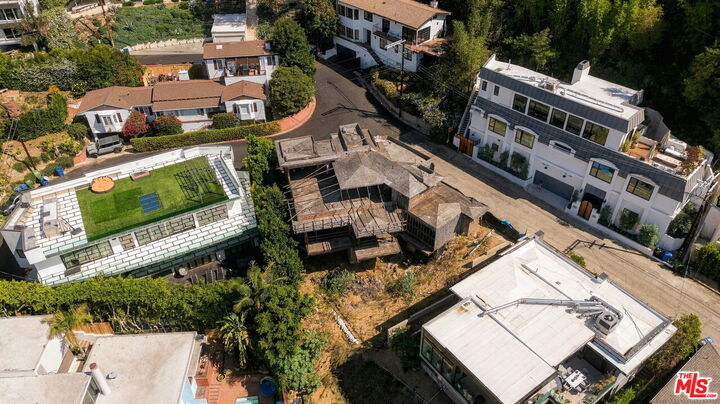 Property Photo:  1688 Sunset Plaza Dr  CA 90069 