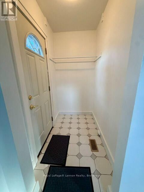 Property Photo:  440 Archibald Street South  ON P7E 1G8 