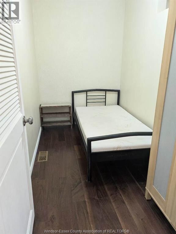 Property Photo:  372 Brighton Road 1  ON N8N 2L2 