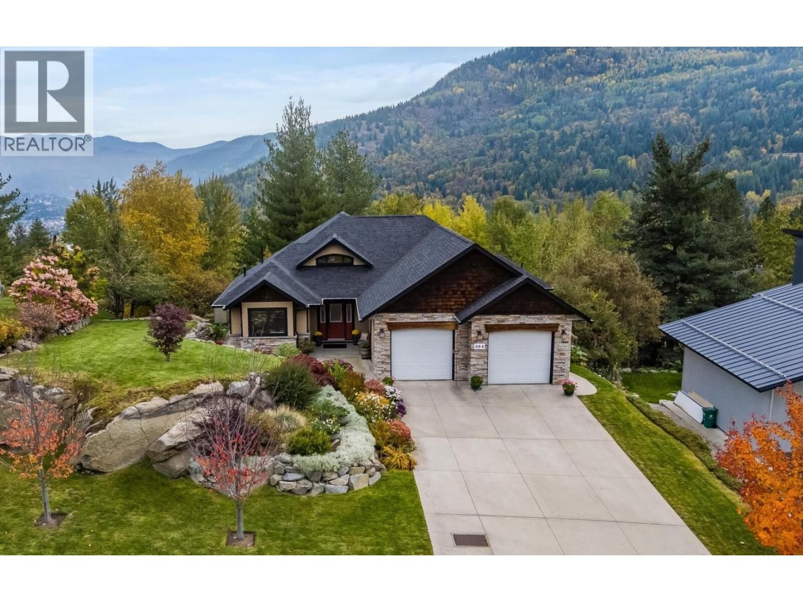 Property Photo: 464 Whitman Way BC V1R 4T9