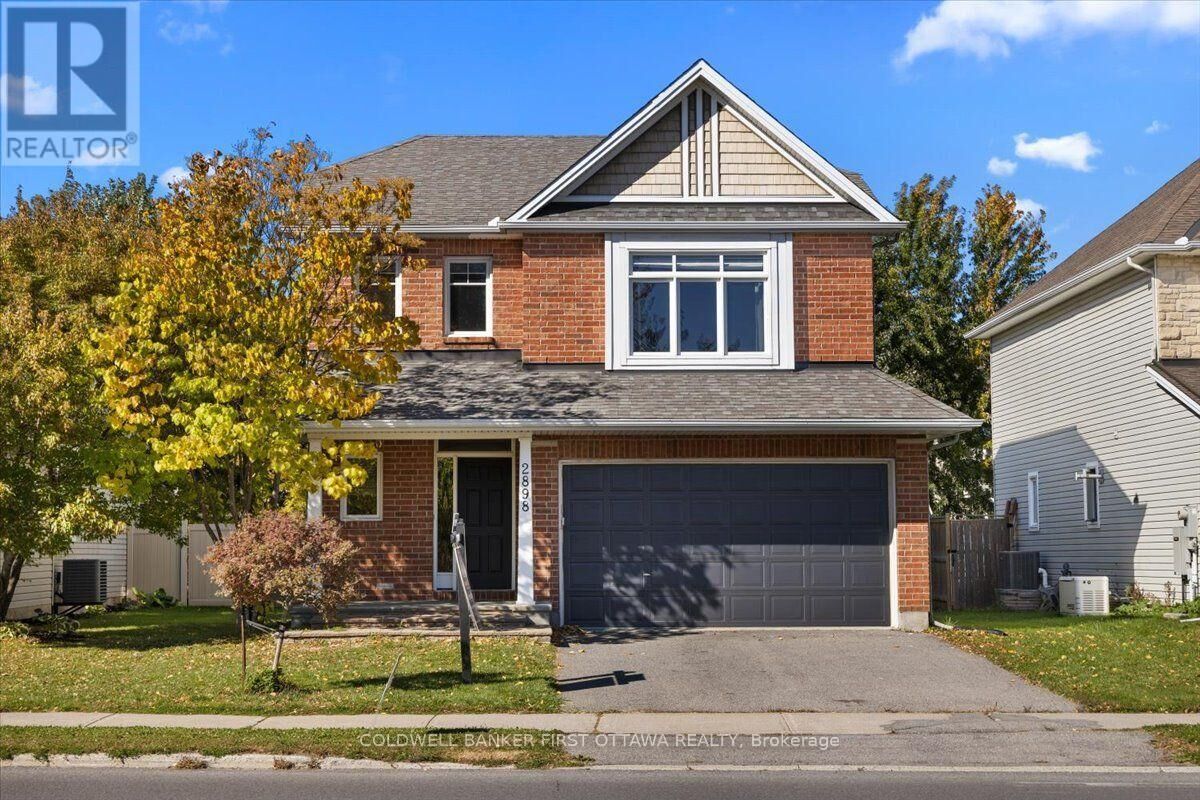 Property Photo: 2898 Findlay Creek Drive ON K1T 0G6