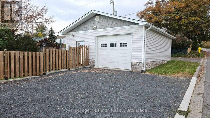 Property Photo:  220 High Street South  ON P7B 3K7 