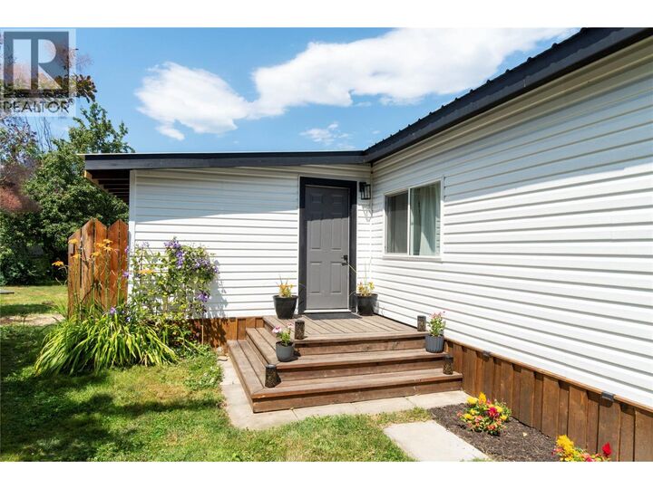 Property Photo:  5131 69 Avenue Northeast  BC V0E 1K0 