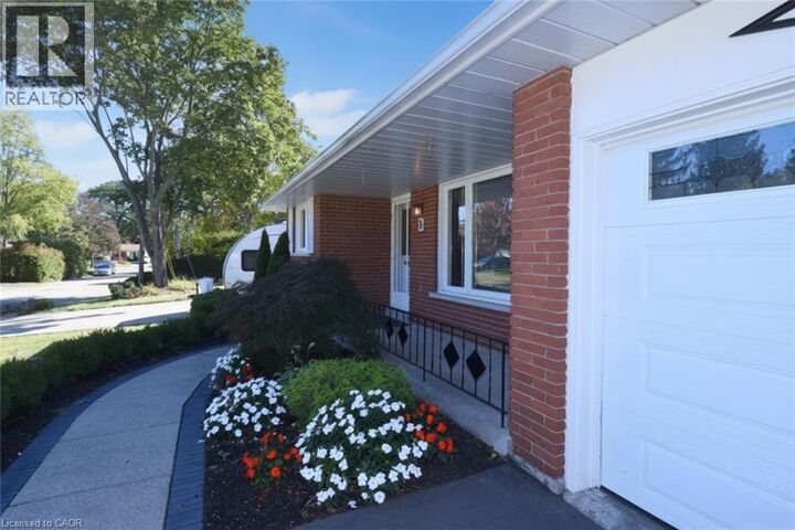 Property Photo:  5 Rogers Road  ON L9H 4E2 