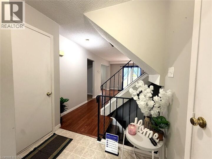 Property Photo:  195 Ferguson Drive 6  ON N4V 1A4 