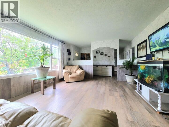 Property Photo:  1385 Milburn Avenue  BC V2L 4E9 