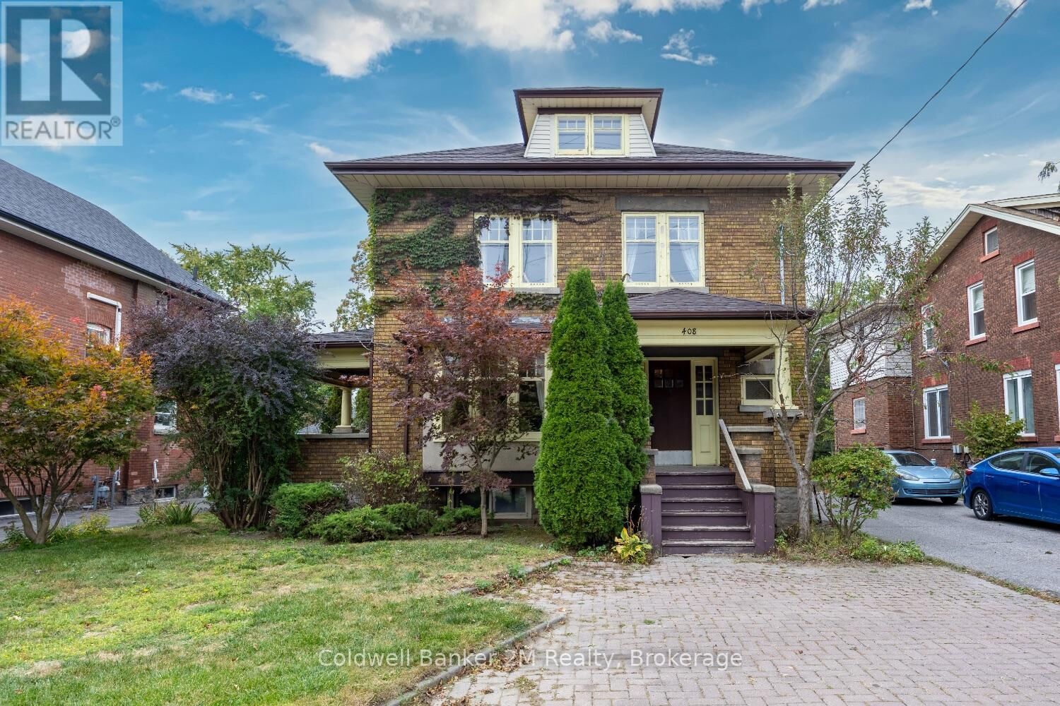 Property Photo:  408 Simcoe Street North  ON L1G 4T6 
