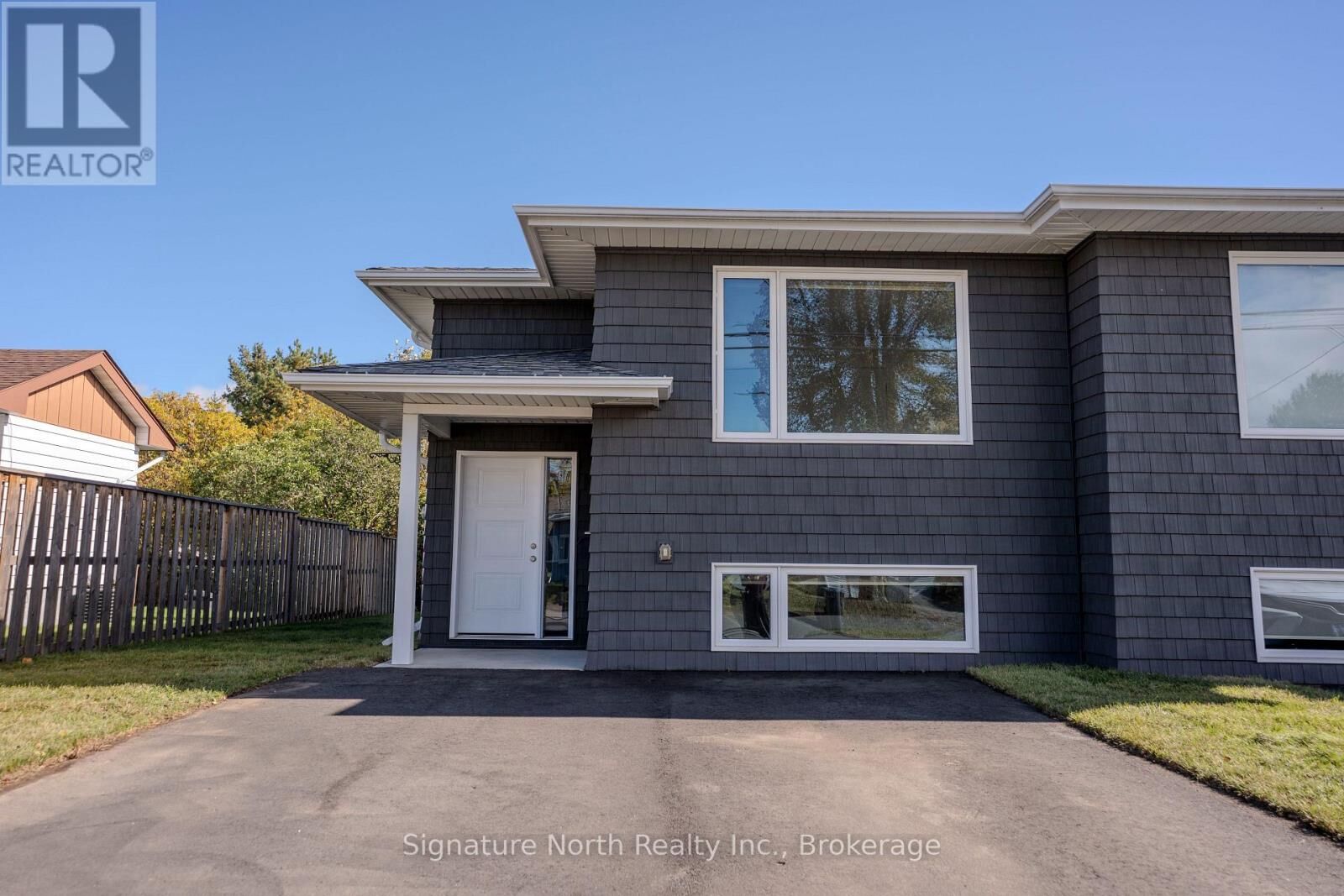 Property Photo:  167 Bruce Street  ON P7A 5W8 