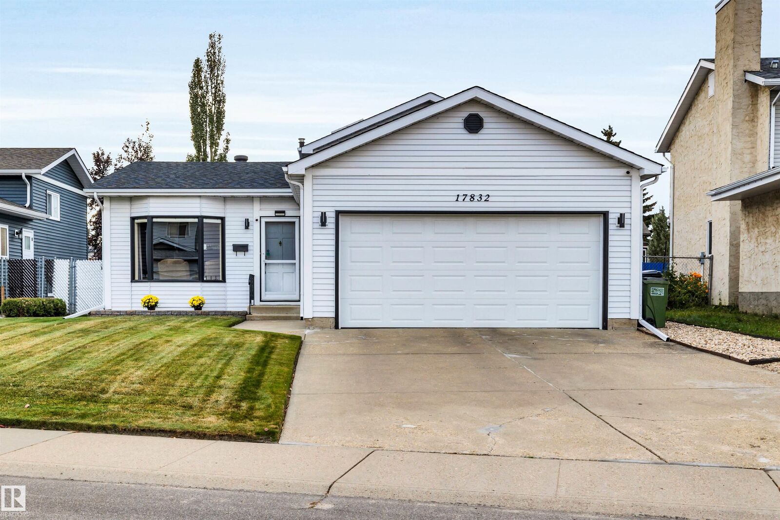 Property Photo:  17832 93 Street NW  AB T5Z 2H7 