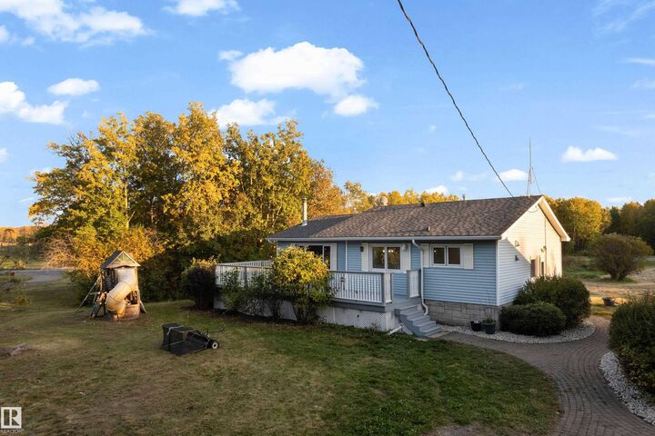 Property Photo:  52314 Rge Road 215  AB T8E 1B6 