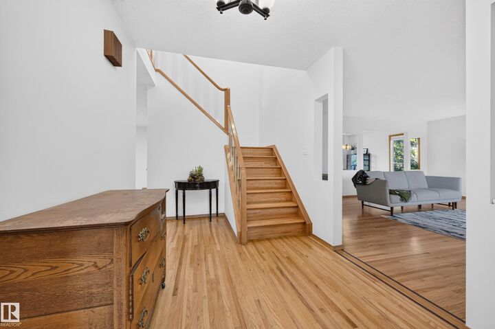 Property Photo:  10706 33A Avenue NW  AB T6J 3B7 