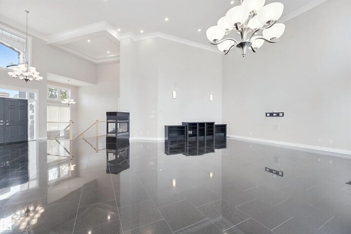 Property Photo:  5014 Donsdale Drive NW  AB T6M 2V2 
