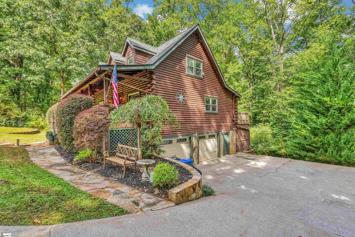 Property Photo: 210 Bromsgrove Drive SC 29609