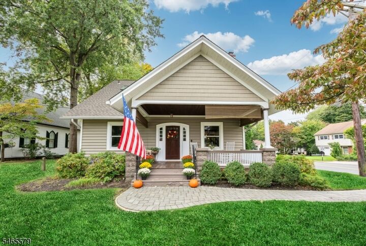 Property Photo:  365 Walthery Ave  NJ 07450 