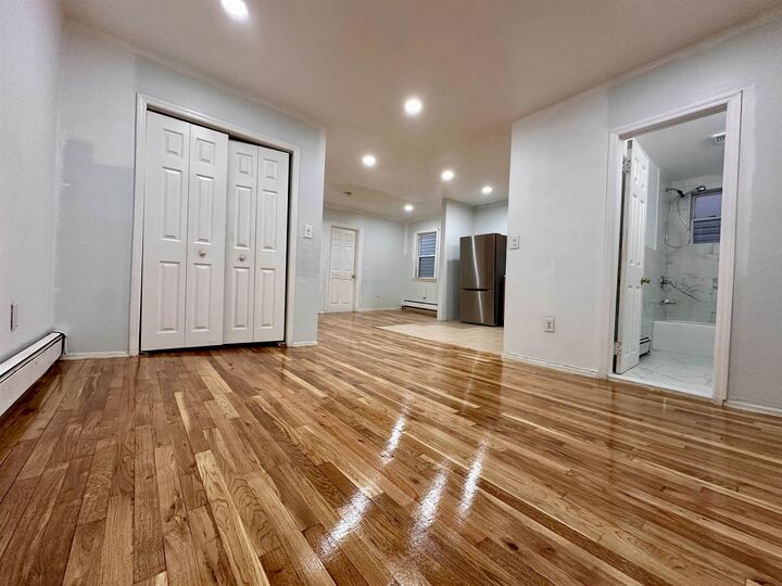 Property Photo:  84 West 20th St  NJ 07002 