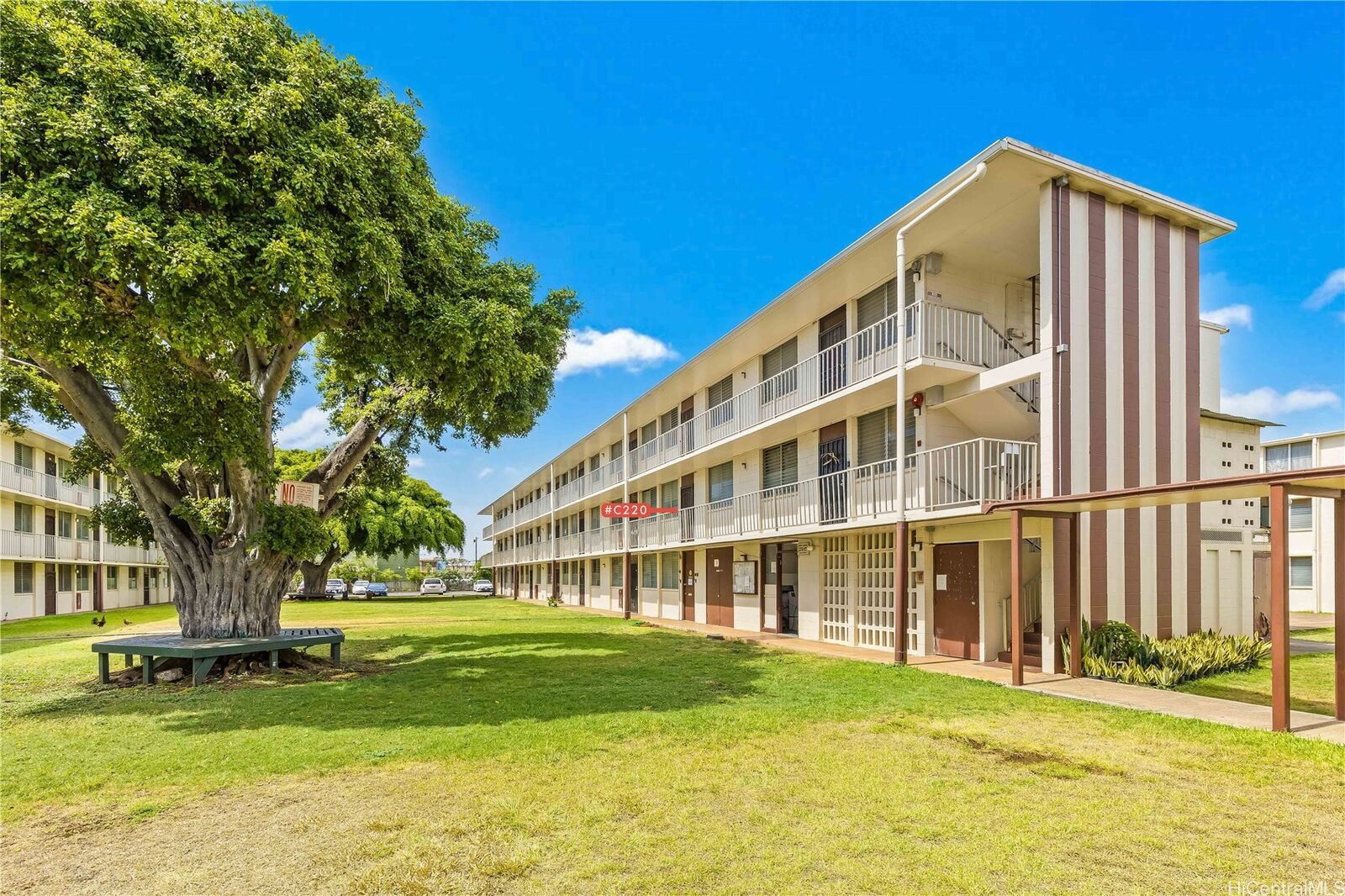 Property Photo:  1425 Kaumualii Street C220  HI 96817 