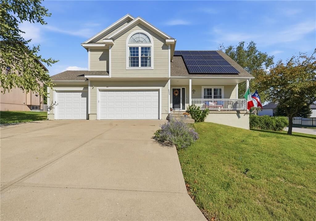 Property Photo:  2226 Martha Lane  MO 64034 