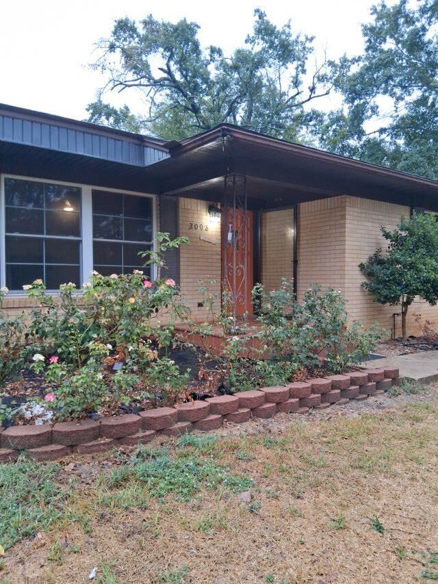 Property Photo: 2008 Longview Dr TX 75652