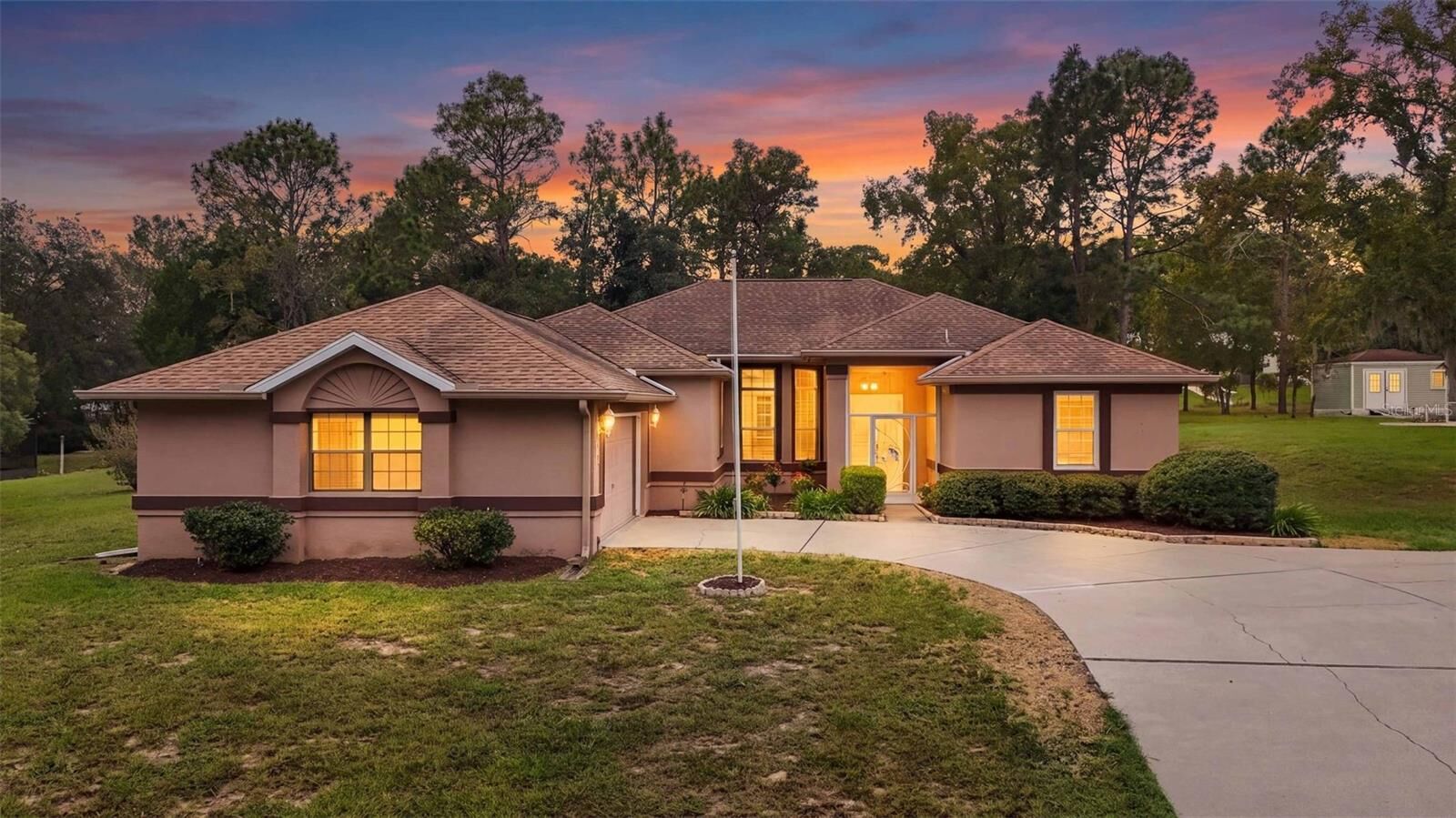 Property Photo:  2496 E Newhaven Street  FL 34453 