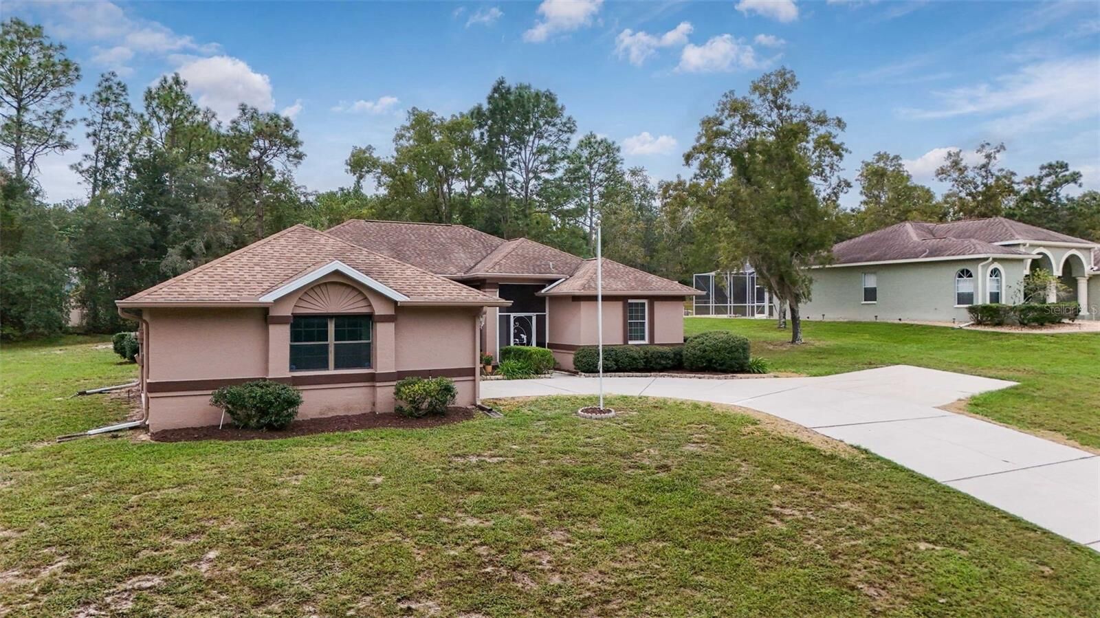 Property Photo: 2496 E Newhaven Street FL 34453