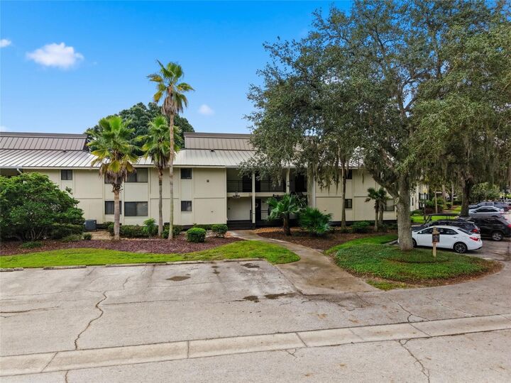 Property Photo:  5020 Mill Pond Road 3172  FL 33543 