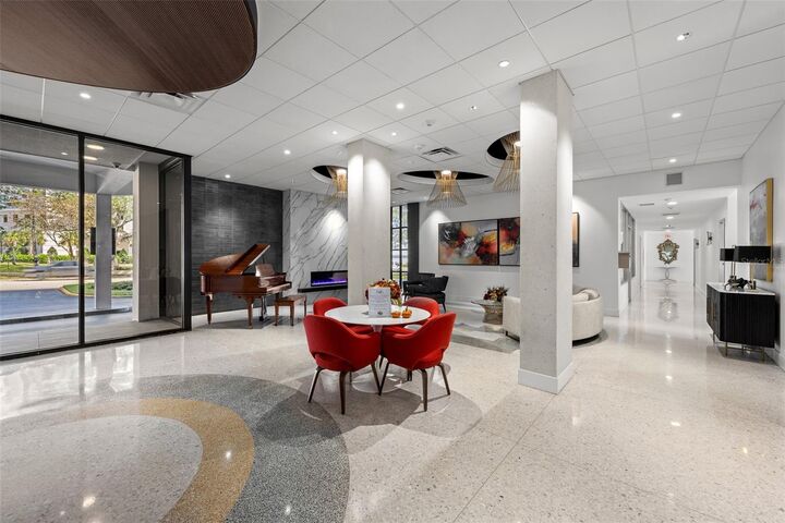 Property Photo: 2401 Bayshore Boulevard 203 FL 33629