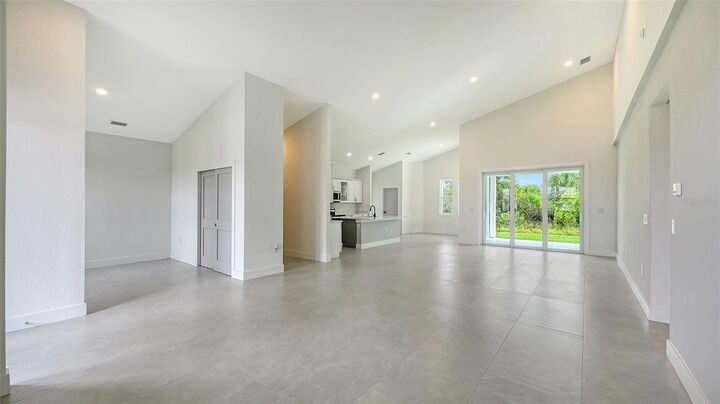 Property Photo: 8181 Tecumseh Circle FL 33981