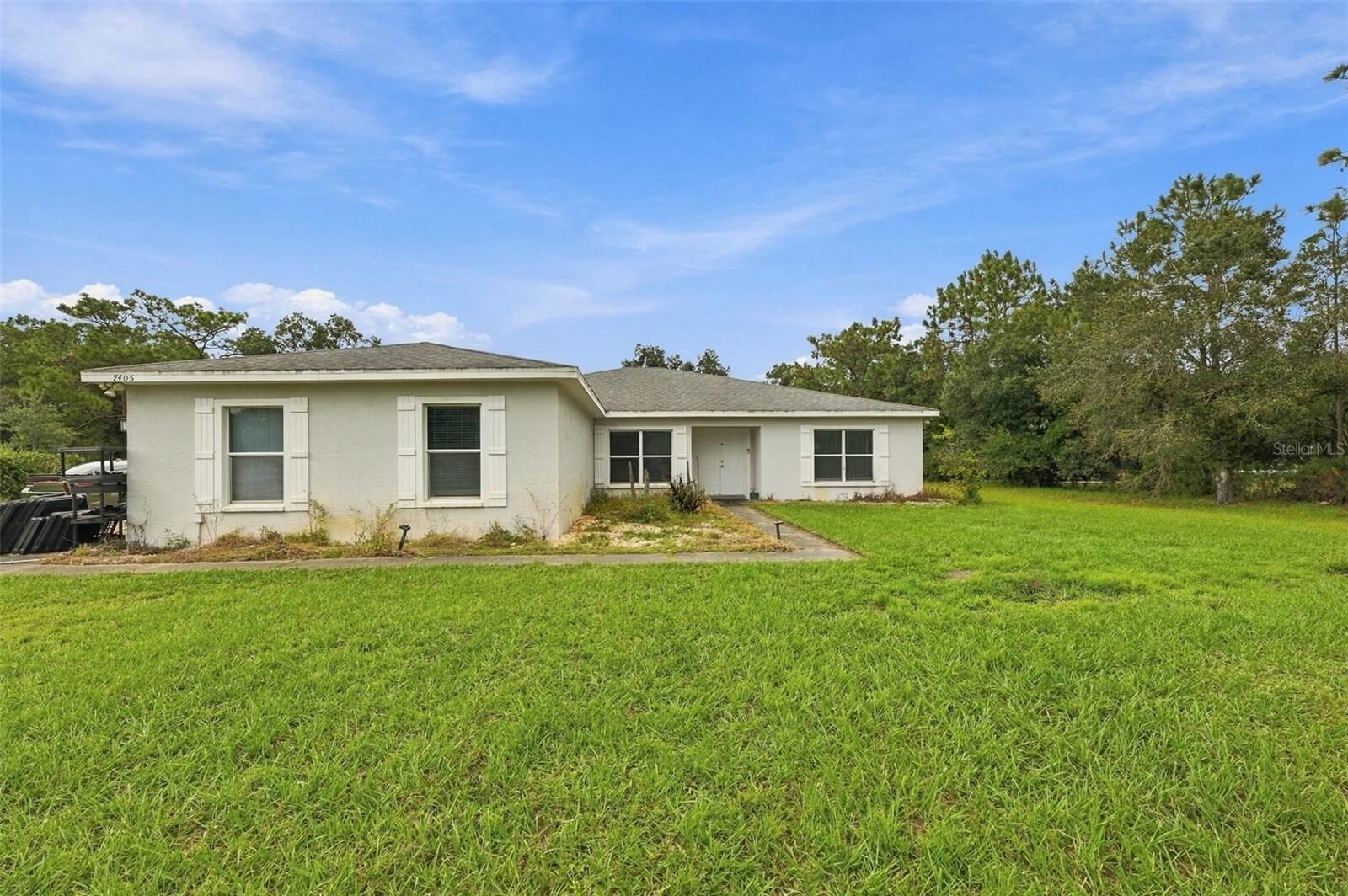 Property Photo:  7405 Miracle Lane  FL 33556 