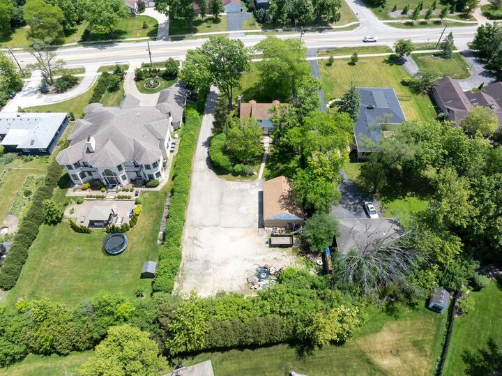 Property Photo:  1450 Sanders Road  IL 60062 